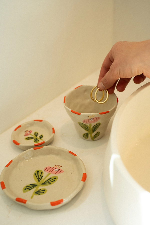 Flora Pottery