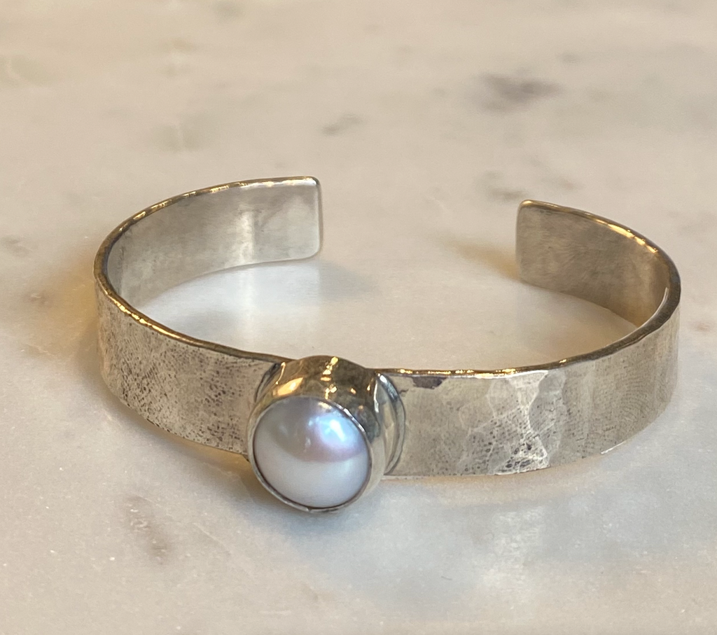 Silver Cuff with Freshwater Pearl